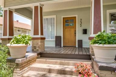 Main picture of 732 N Winnetka Ave