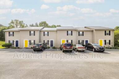 Main picture of 2637 Highway 11 W