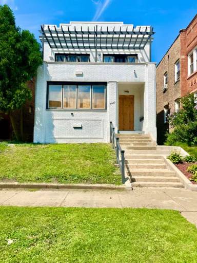 Main picture of 7920 S Sangamon St
