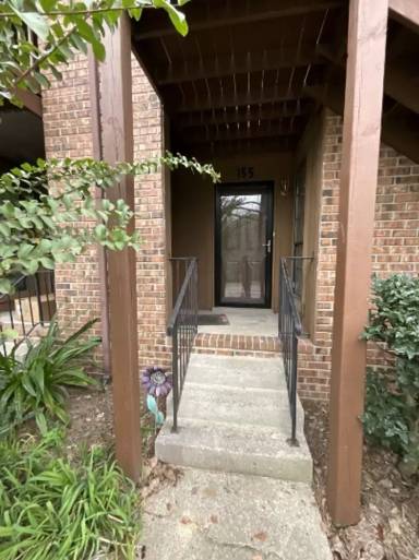 Main picture of 145 Brooke Castle Dr