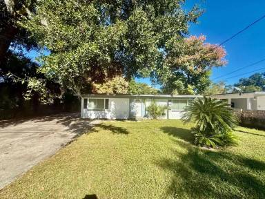Main picture of 7841 Eaton Ave