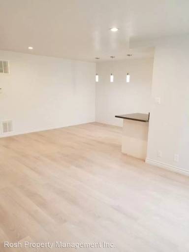 Main picture of 7607 Norton Ave