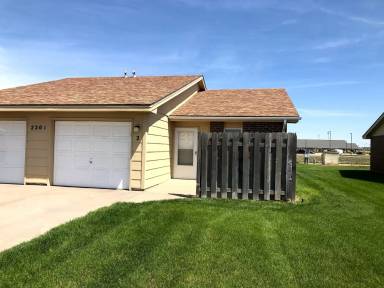 Main picture of 2208 Heritage Ave
