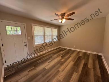 Main picture of 4704 Benton Ave