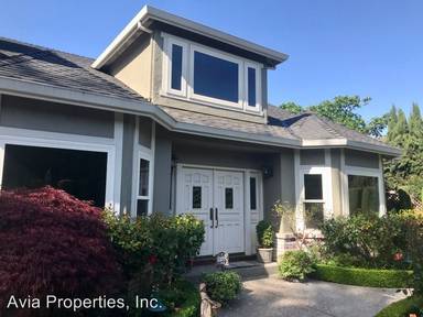 Main picture of 348 W Oakwood Blvd