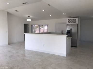 Main picture of 2180 NW 70th Ave