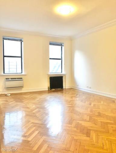 Main picture of 1680 York Ave