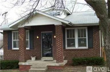 Main picture of 1062 Summit Ave