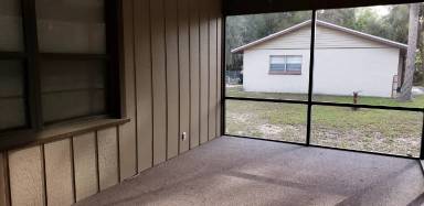 Main picture of 735 SE 9th Cir N