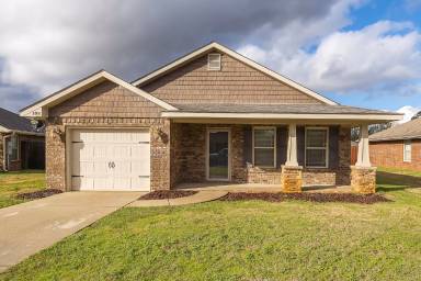 Main picture of 105 Copeland Dr