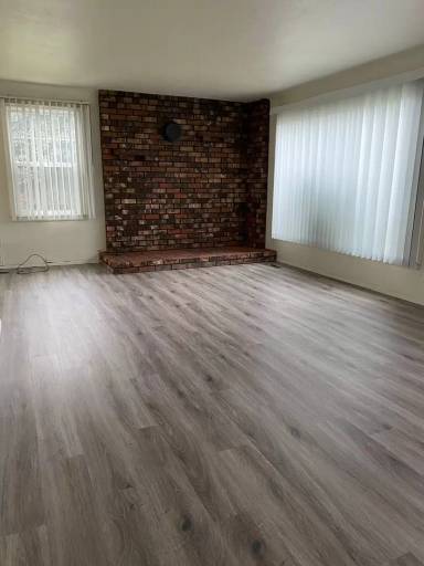 Main picture of 5304 N Elgin St