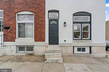 Main picture of 2721 E Monument St