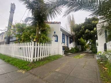 Main picture of 1116 Dwight Way