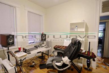 Main picture of 132 Hemenway St