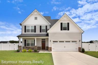 Main picture of 104 Auburn Bay Dr