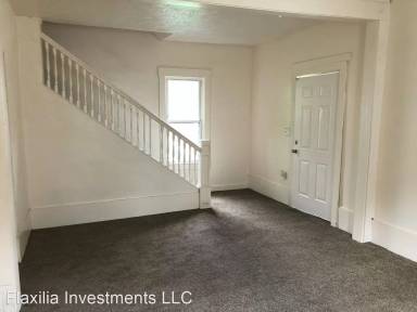 Main picture of 8119 Goodman Ave
