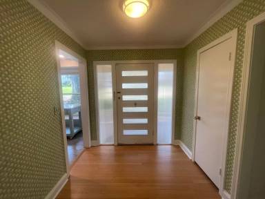 Main picture of 441 Monrovia St