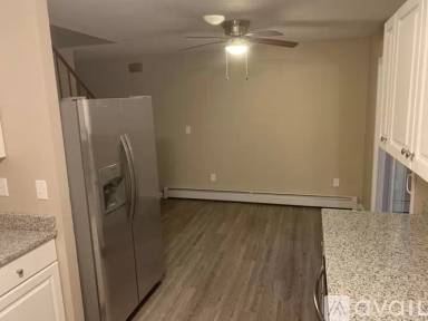 Main picture of 73 Lantern Park Dr