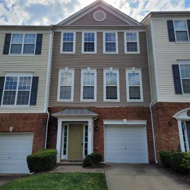 Main picture of 305 Coral Creek Ln