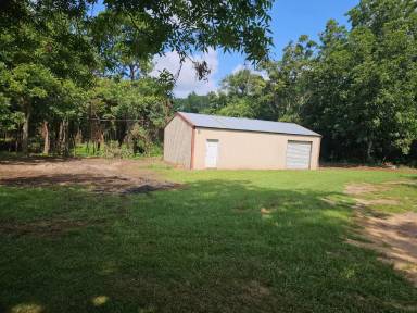 Main picture of 122 Plaza Dr