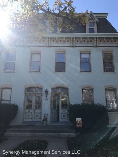 Main picture of 67-69 Broadway