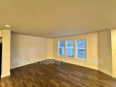 Main picture of 2018 Jensen Ave NE