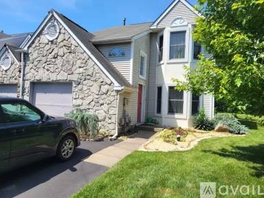 Main picture of 17 Walton Ct