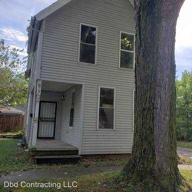 Main picture of 418 Mechanic St