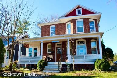 Main picture of 263 Old South High St