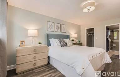 Main picture of Waters Pointe