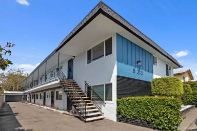 Main picture of 823 Lagoon Ave