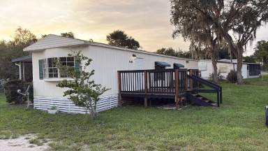 Main picture of 9646 Saint Clair Rd