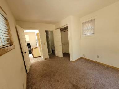 Main picture of 517 E Custer St