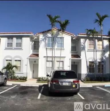 Main picture of 15822 SW 42nd St