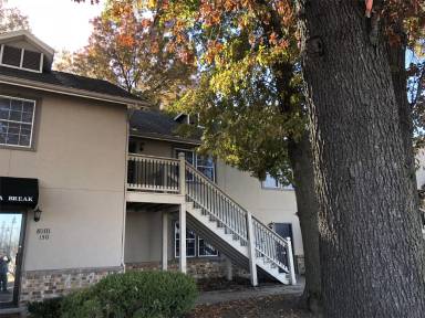 Main picture of 8015 Shawnee Mission Parkway - 250A