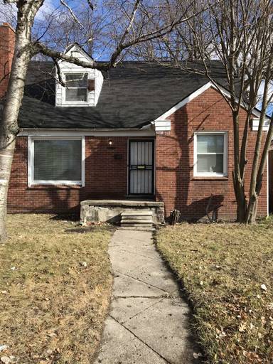 Main picture of 20202 Tracey St