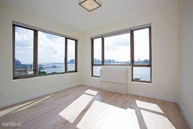 Main picture of 110 Horatio Street Apartments