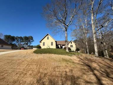 Main picture of 2405 Twin Creek Ct SW