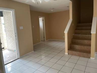 Main picture of 900 W Cherokee Ave