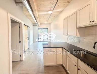 Main picture of 2701 Ingersoll Ave