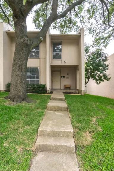 Main picture of 317 Valley Park Dr