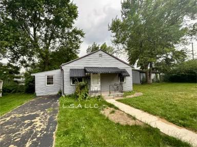 Main picture of 4616 E 88th St