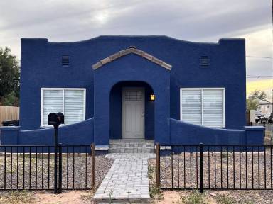 Main picture of 1004 S Montezuma Ave