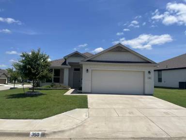 Main picture of 350 Carlisle Dr
