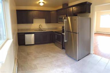 Main picture of 3990 Lamont Way