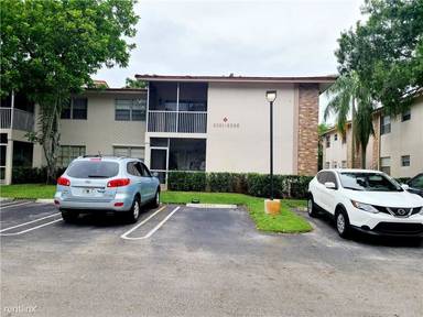 Main picture of 8383 Royal Palm Blvd