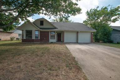 Main picture of 1500 Clairidge Ave