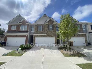 Main picture of 2715 Poppy Ct