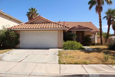 Main picture of 3632 S Riley St