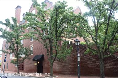 Main picture of 115 N Lee St
